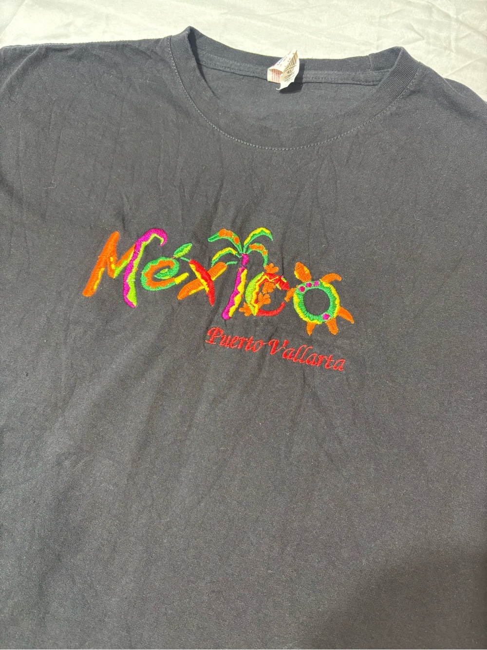 Puerto Vallarta Mexico Embroidered T Shirt Mens Large Black Palm Tree Turtle Tee